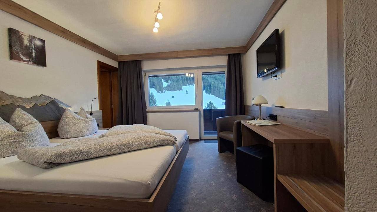 Foto 4 von 26: Two-Bedroom Apartment