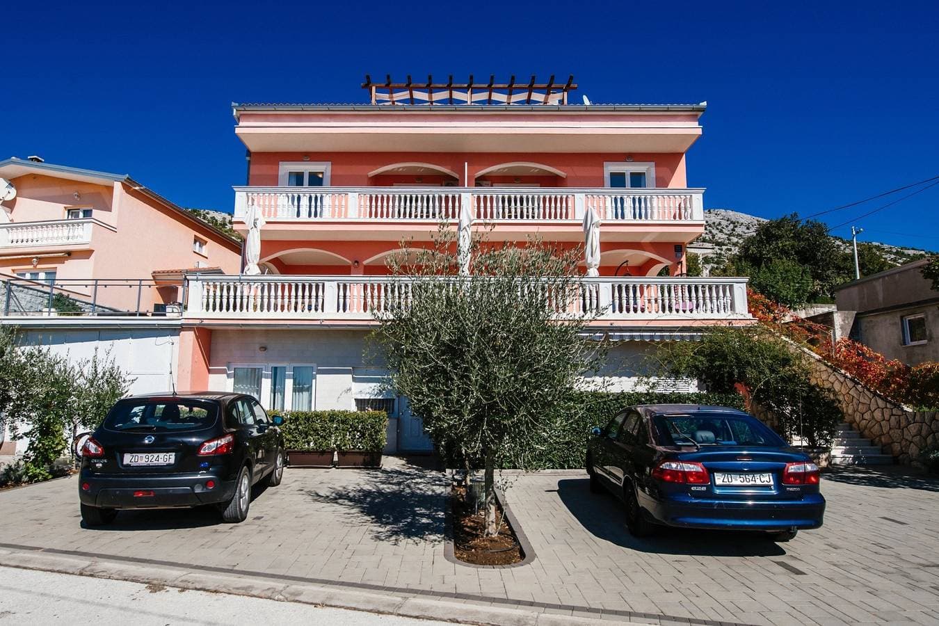 Foto 5 von 20: Studio Appartement mit Balkon und Meerblick Starigrad, Paklenica As-16421-a