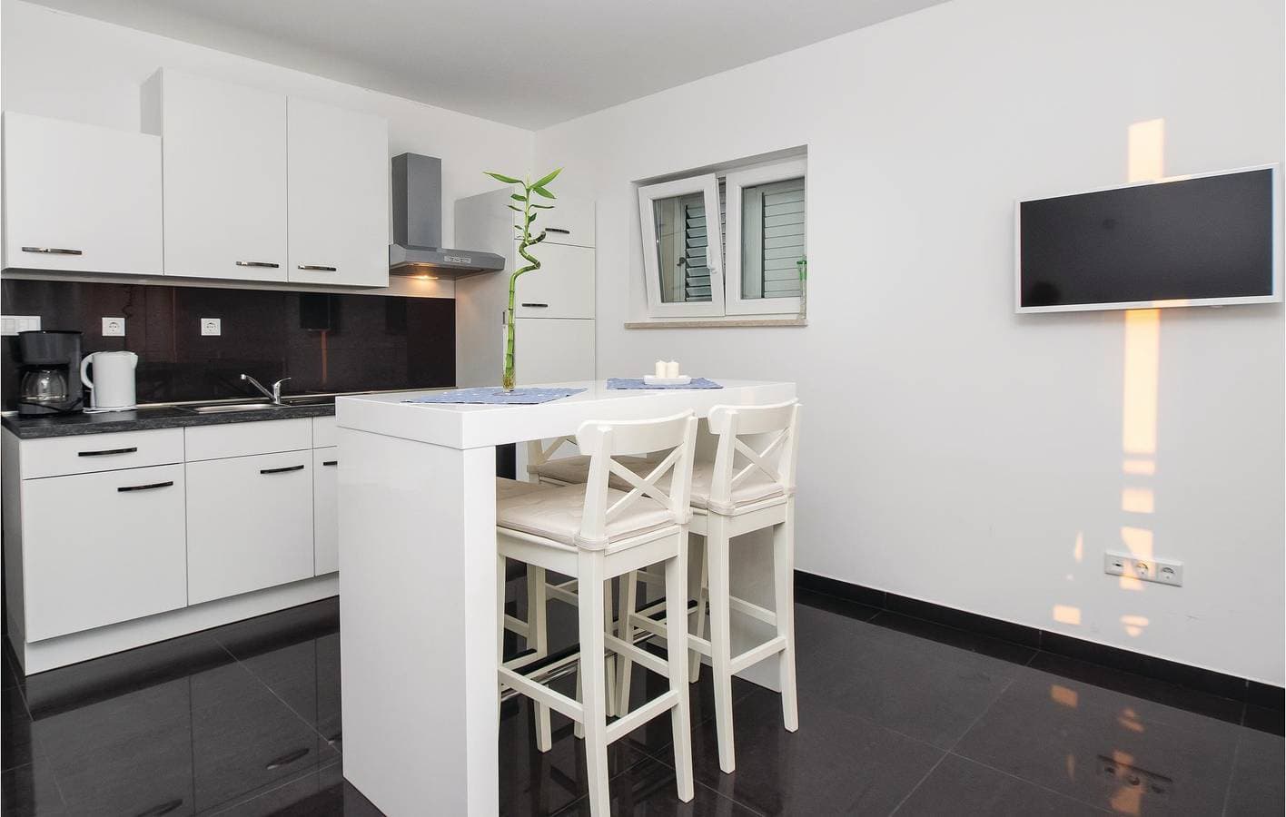 Foto 5 von 31: Gemütliche Ferienwohnung mit Pool, WLAN, Parkplatz und nur 1 km vom Strand entfernt