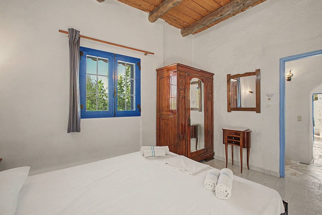 Foto 10 von 30: Iliana's Bungalow: Bergblick, WLAN & Klimaanlage – Gemütliches Ferienhaus