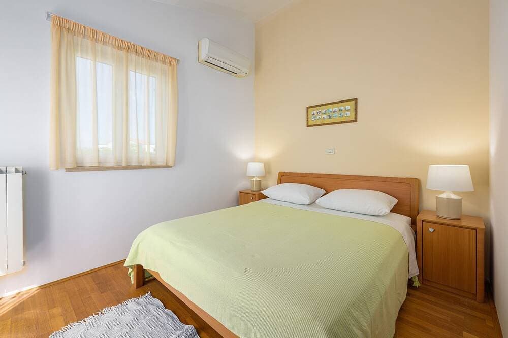 Foto 2 von 19: 2-Zimmer-Ferienwohnung mit Pool Basanija, Umag