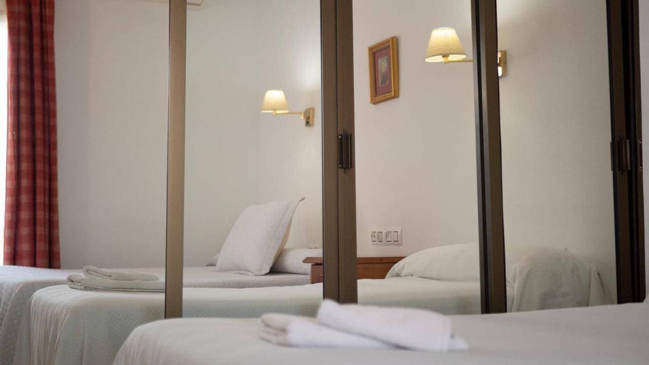 Foto 3 von 5: Double Room with Terrace