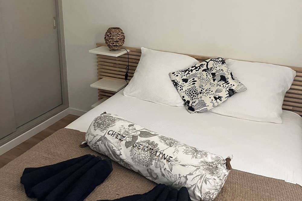 Foto 6 von 26: At Germaine: Air-Conditioned Apartment with Ocean View