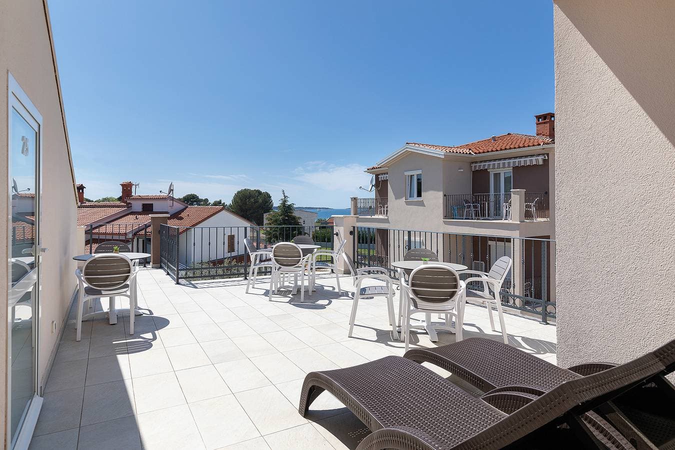 Foto 7 von 34: Ferienwohnung für 3 Personen mit Pool