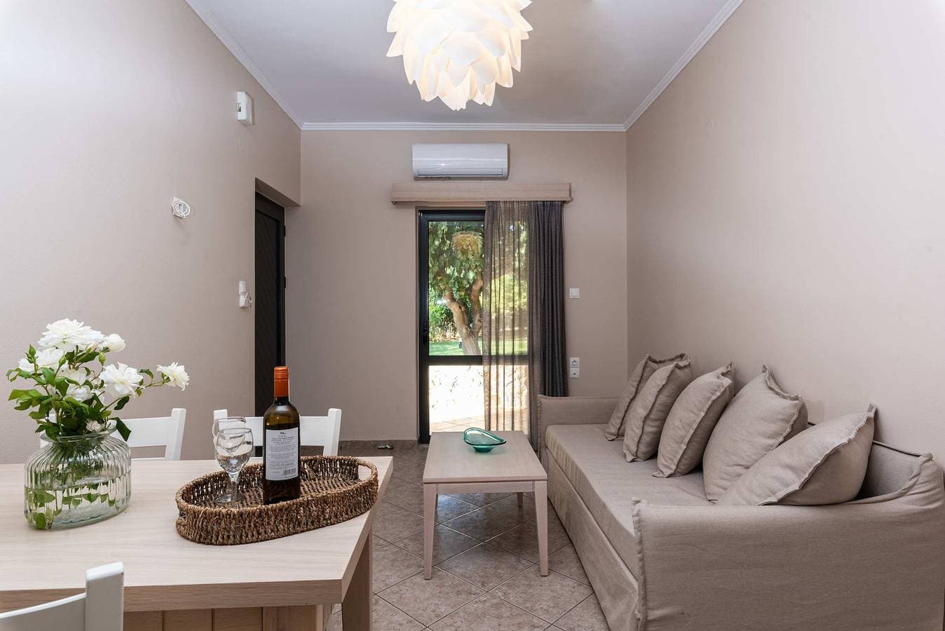 Foto 3 von 36: Ferienwohnung für 4 Personen mit Garten