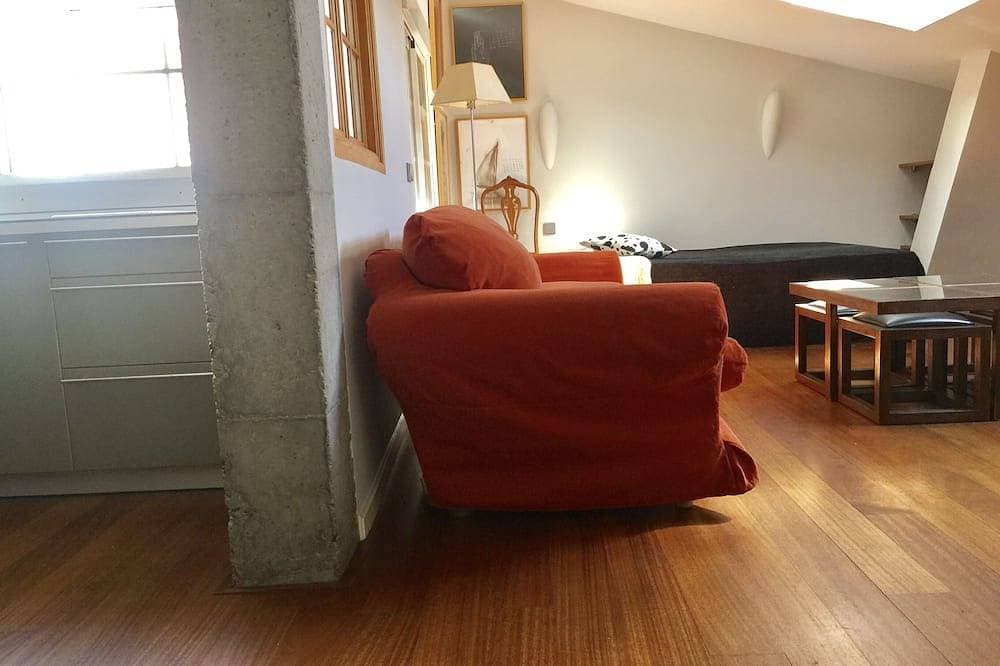 Foto 9 von 23: Abuhardillado Wohnung in Madrid Rio / Matadero. WIFI<br>
