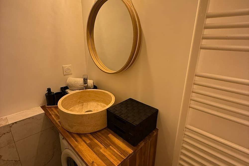 Foto 7 von 24: Cosy apartment near Paris (10 min Eiffel Tower and Champs Elysées)