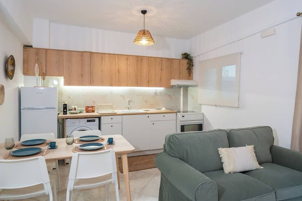 Foto 11 von 12: Seaside Retreat in Southern Crete: Modern Flat, Walking Distance from the Sea.