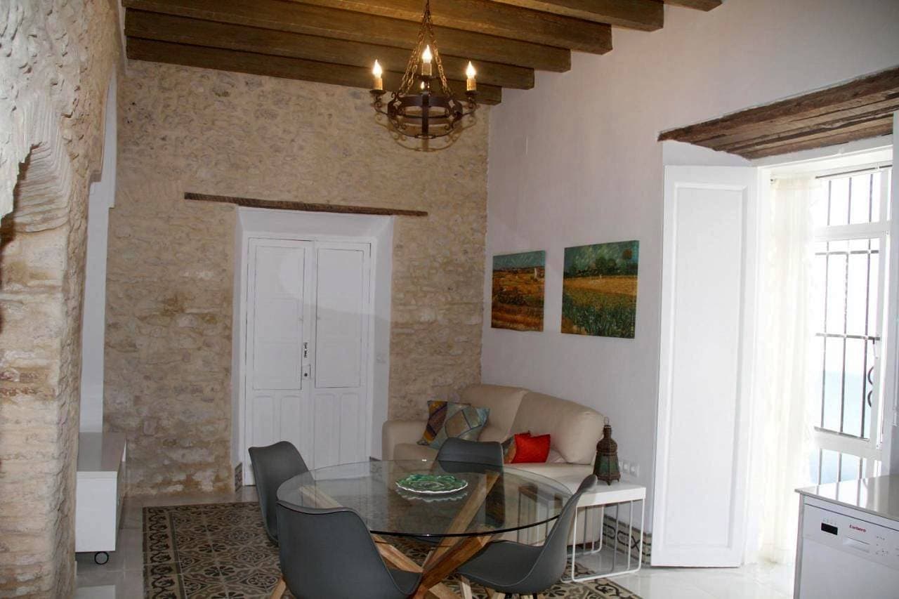 Foto 4 von 35: Two-Bedroom Apartment