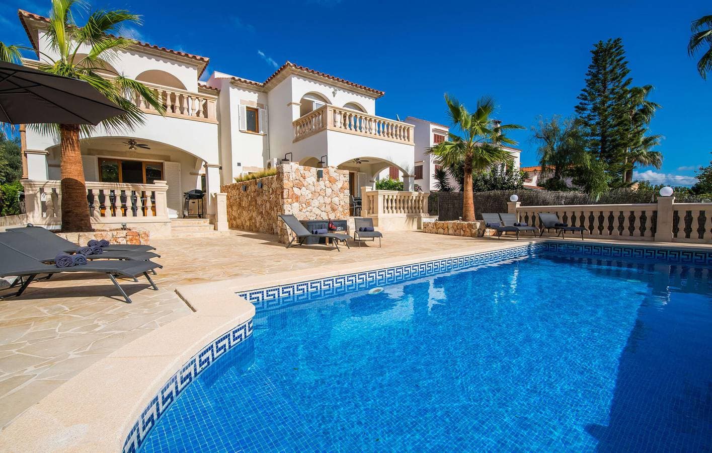 Foto 5 von 37: Apartment mit Meerblick und Pool, 1 km zum Strand Cala Pi