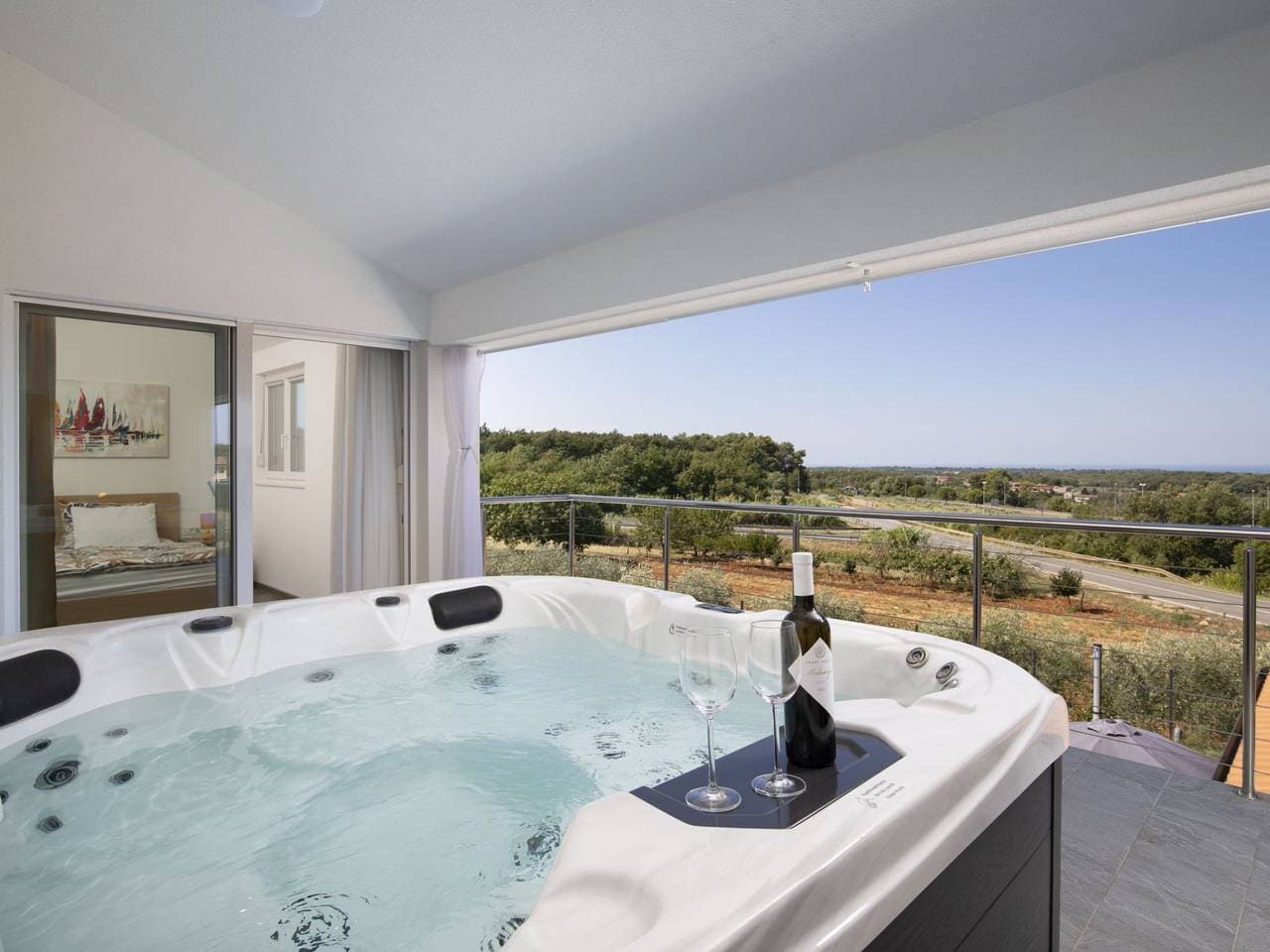 Foto 3 von 50: Villa Euphoria mit Pool, Sauna und Whirlpool