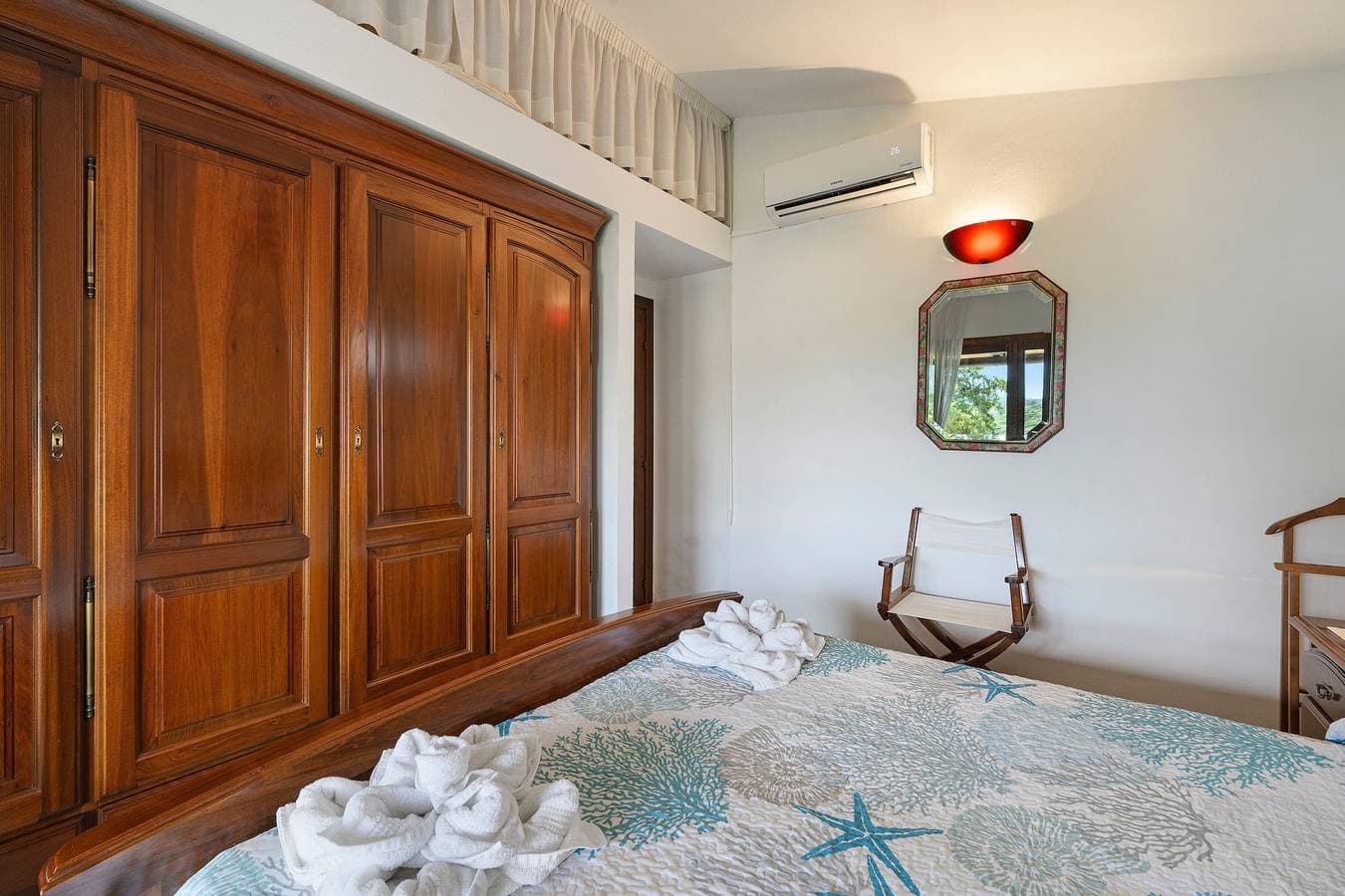 Foto 13 von 25: Meerblick-Villa in Santa Reparata mit WLAN, Klimaanlage und direktem Strandzugang