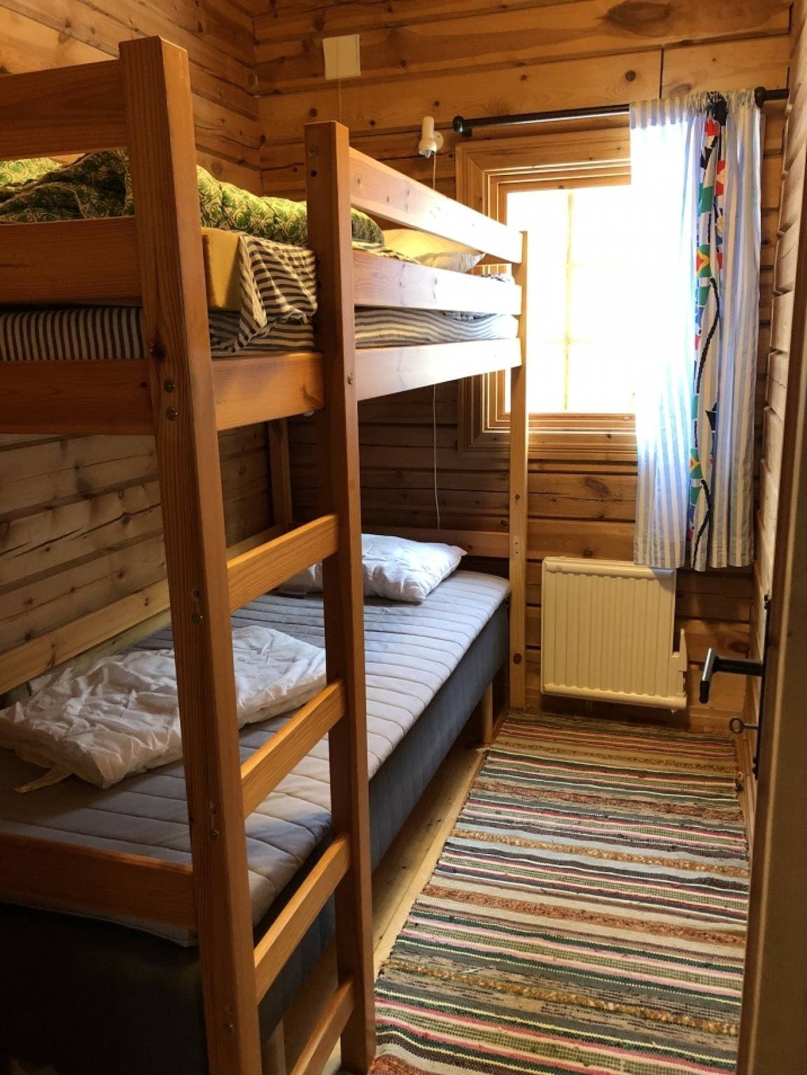 Foto 8 von 16: Schöne Ferienhaus-Blockhütte zwischen den See Bolmen und Unnen mit eigenem Boot