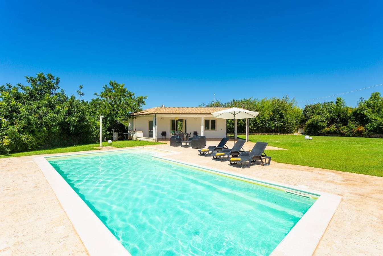 Foto 4 von 27: Villa für 4 Personen mit Meerblick