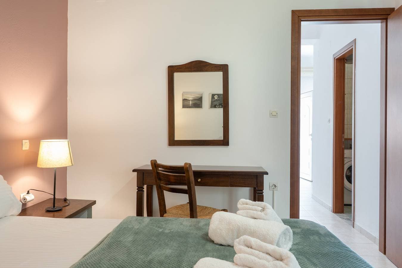 Foto 13 von 22: Ferienwohnung "Kallithea" mit Meerblick, 2 Gemeinschaftsterrassen und WLAN