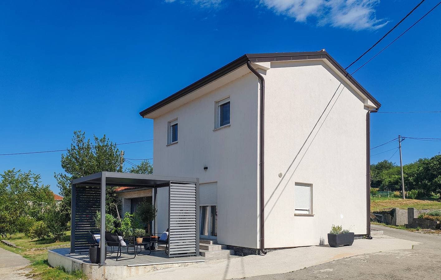 Foto 2 von 31: Gemütliche 100 m² große Wohnung mit Terrasse, WLAN und Parkplatz in Flussnähe