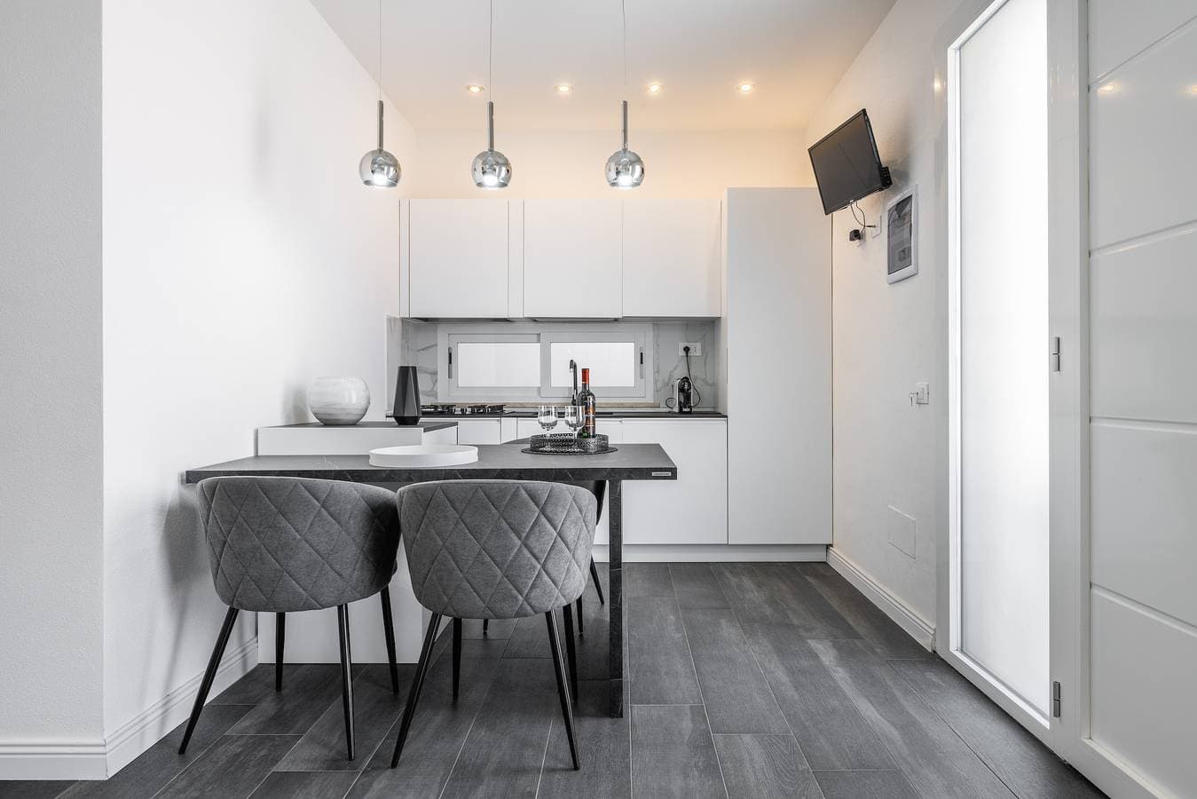 Foto 7 von 25: Apartment 'Black E White' mit WLAN und Klimaanlage