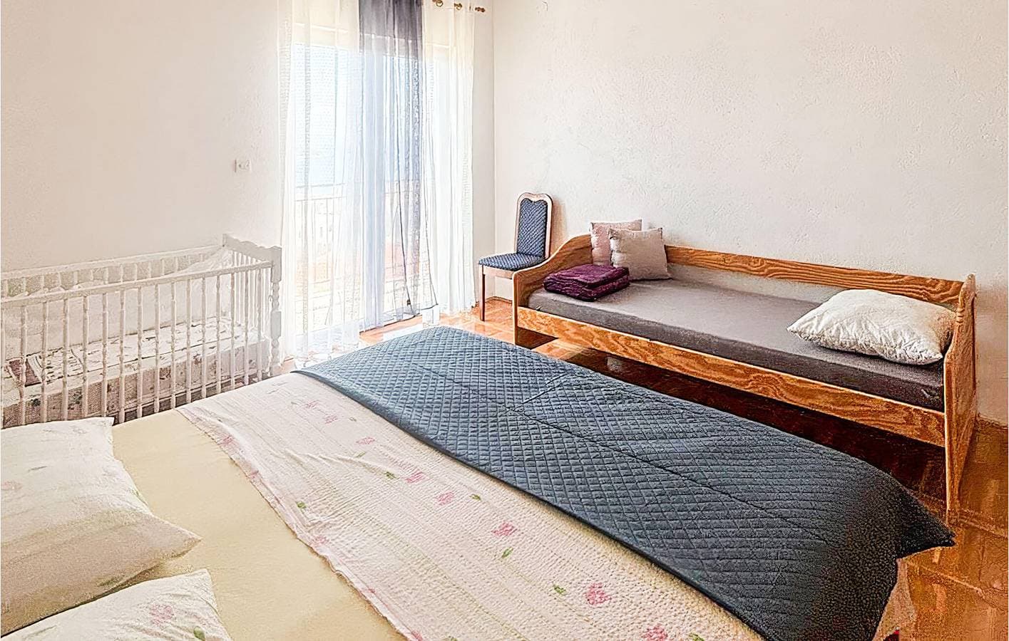 Foto 9 von 16: Apartment am Meer mit Terrasse, WLAN und Parkplatz in Necujam