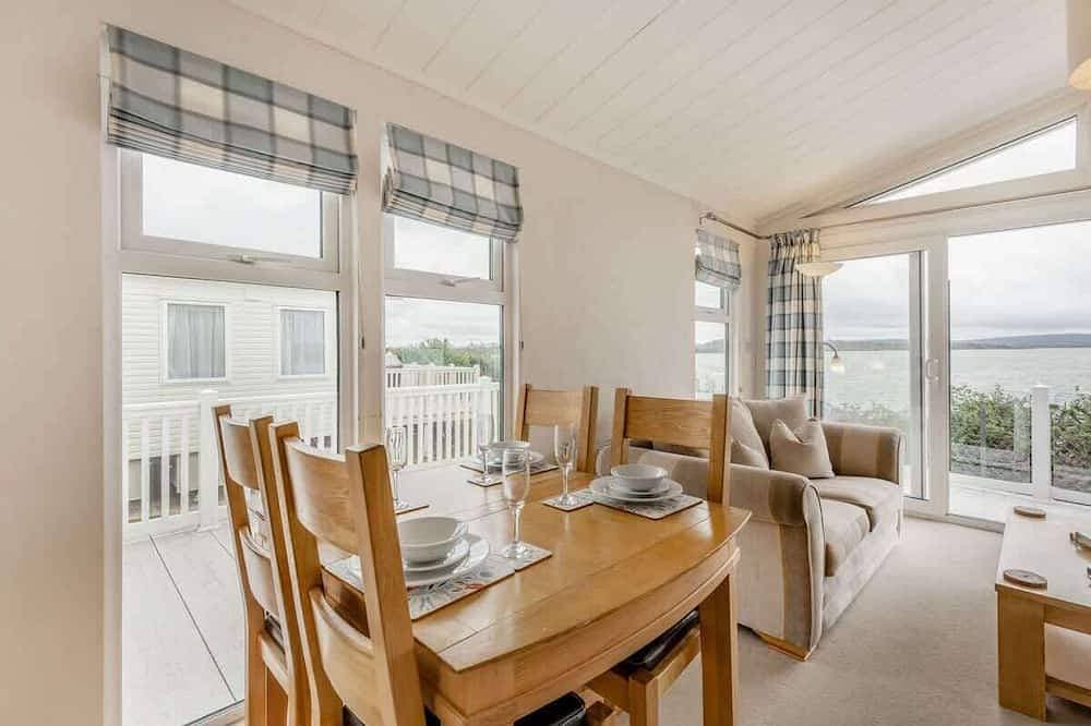 Bay View Lodge Poole Harbour Vista on Water's Edge 1