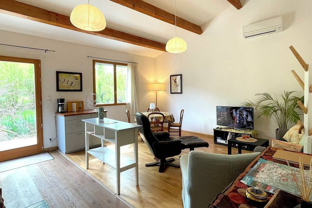 Foto 5 von 13: Comfortable gîte in a quiet, green setting. With swimming pool