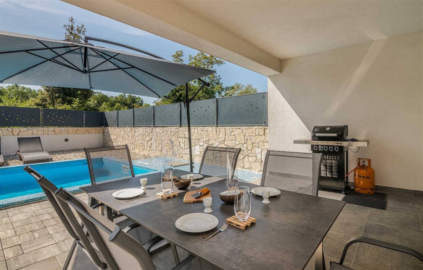 Foto 3 von 19: Villa Nya mit privatem Pool