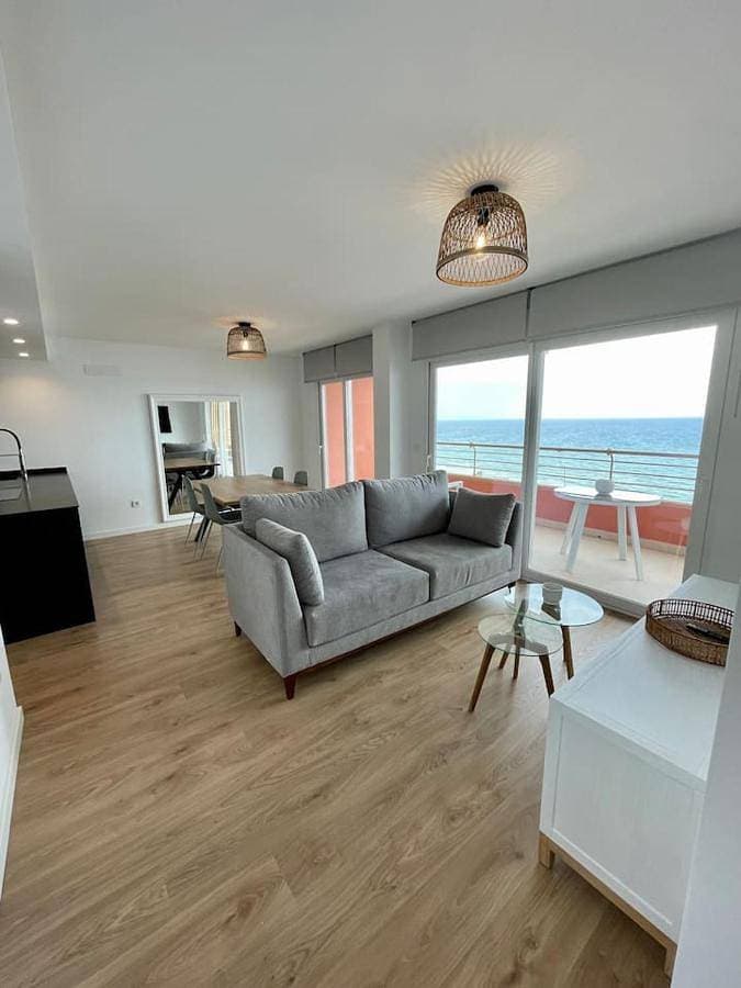 Foto 4 von 42: Three-Bedroom Apartment