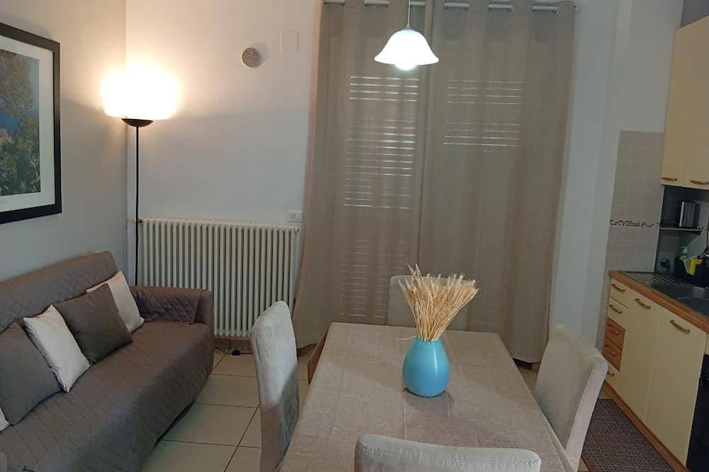 Foto 9 von 26: Casa Marina Grande. Siamo a 80m dal mare. Con 1 camera, 1 bagno e posto auto.
