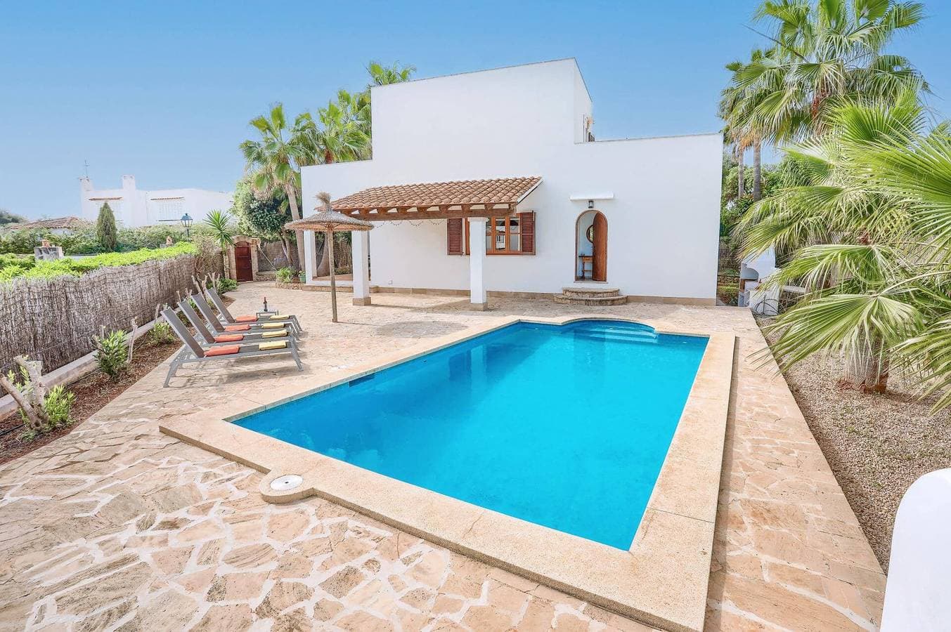 Foto 8 von 21: Villa für 6 Personen mit Garten