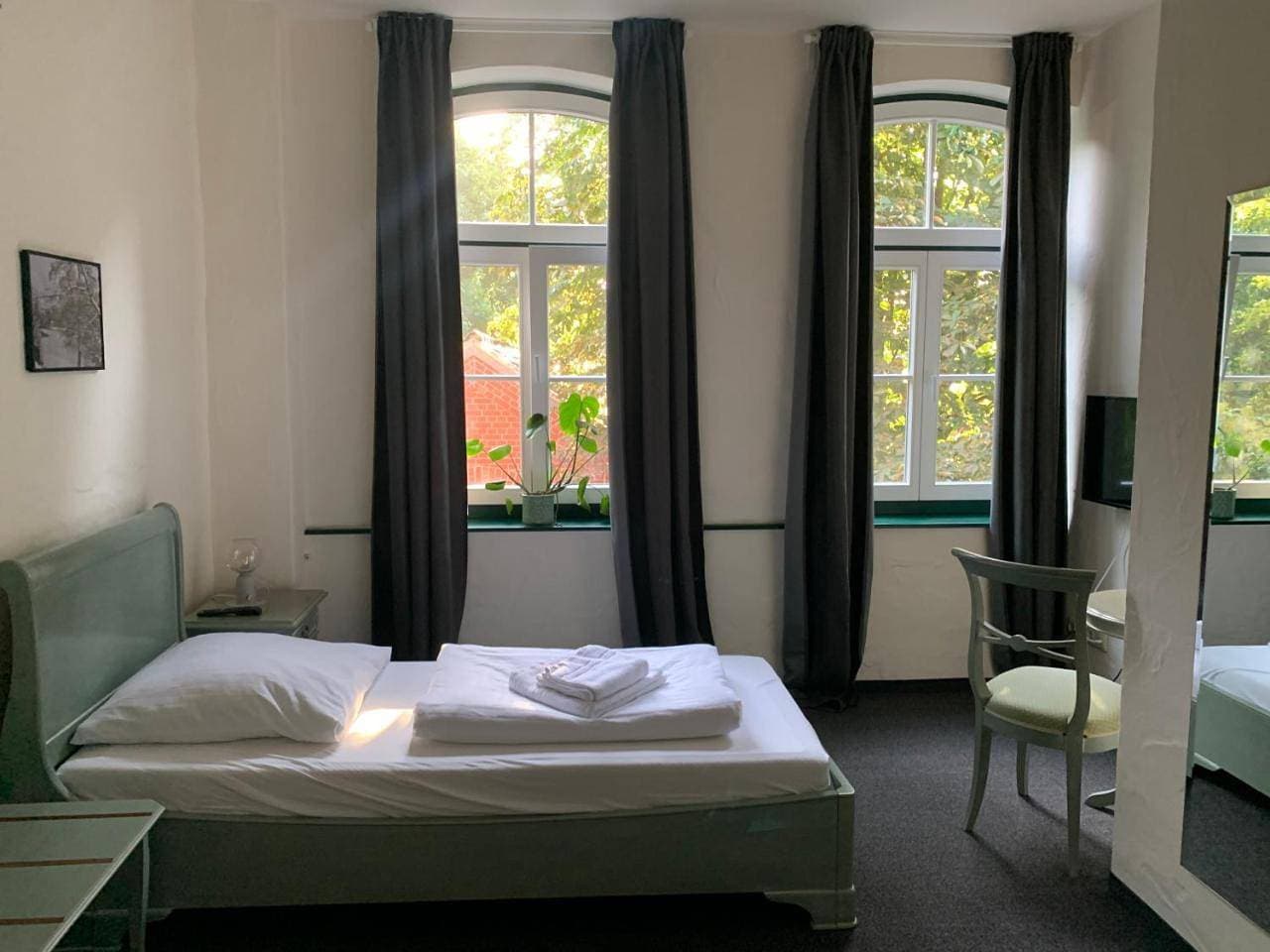 Foto 10 von 16: Double Room with Private Bathroom