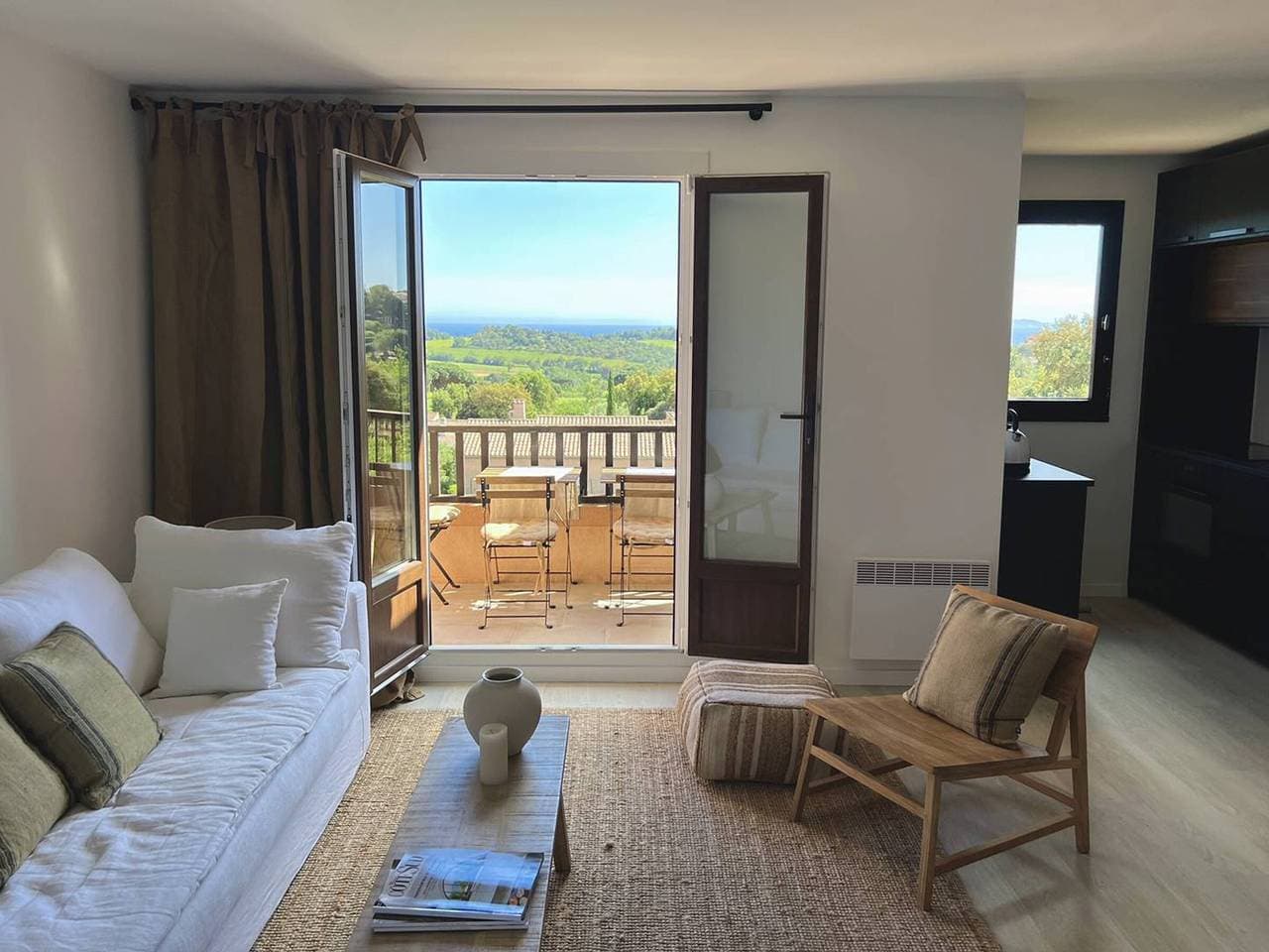Foto 5 von 19: Luxusapartment, Balkon, Pool, Internet, Parkplatz