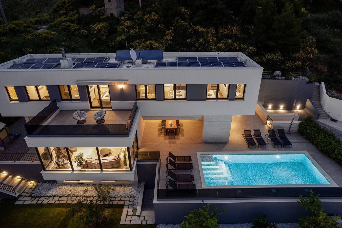 Foto 3 von 50: Neu! Luxus, direkt am Meer Villa Ivan mit beheiztem Pool nur 100 m vom Strand
