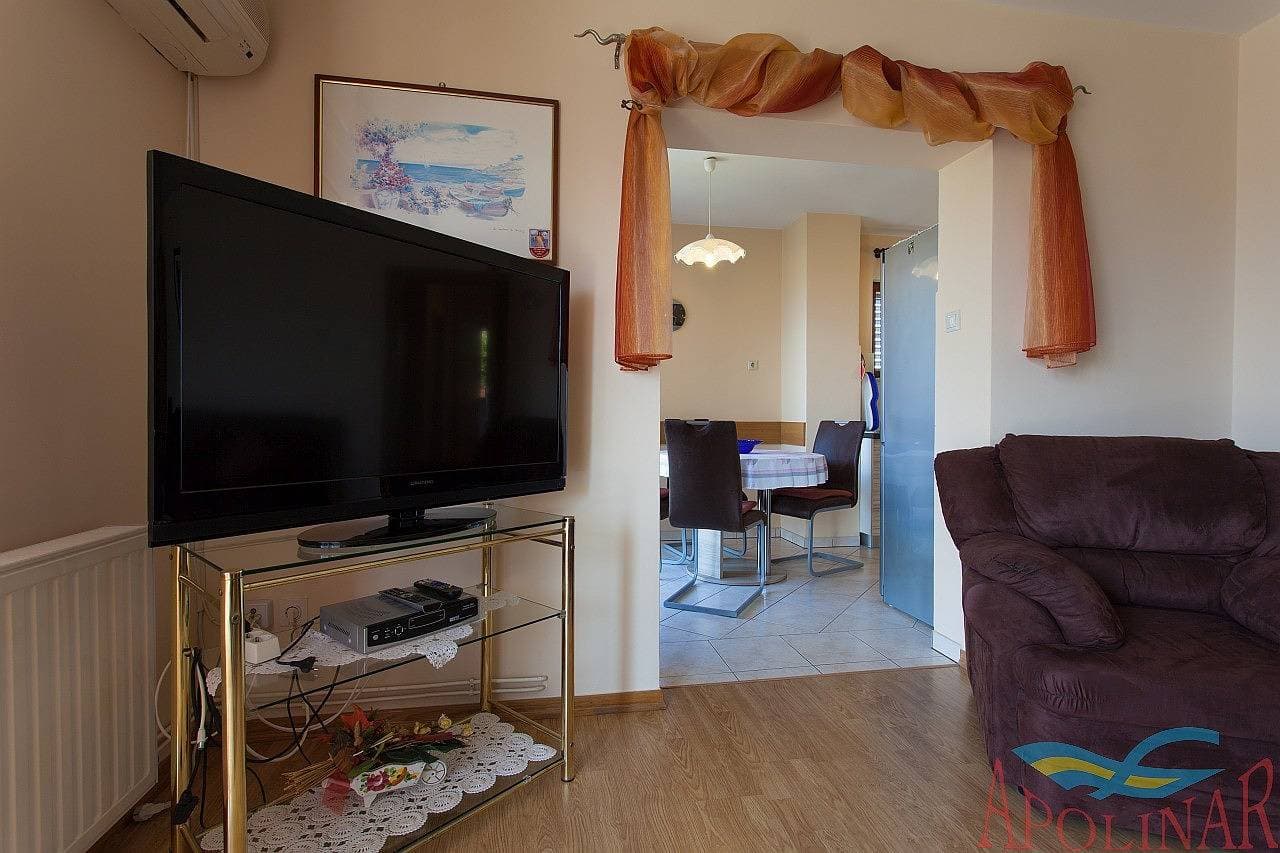Foto 13 von 22: Geräumiges Apartment mit drei Schlafzimmern, Klimaanlage, WLAN und Meerblick