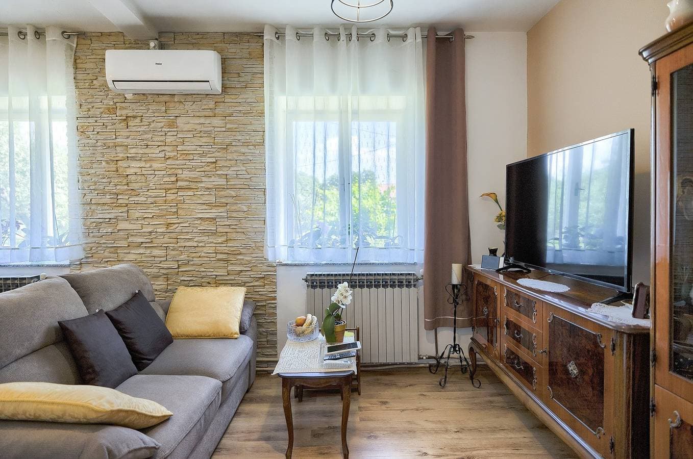 Apartment Dusanka with BBQ and private parking 1