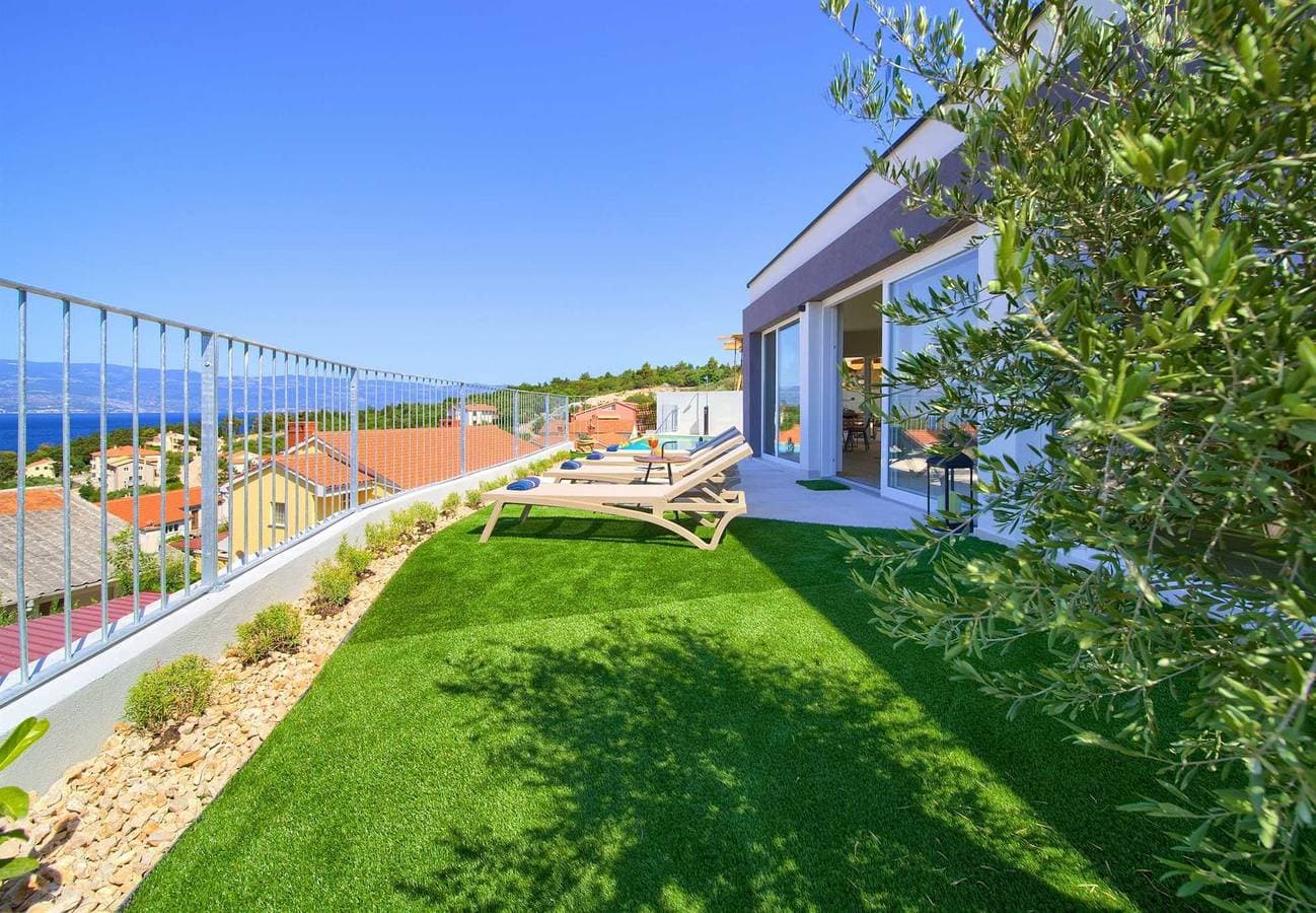 Foto 9 von 55: Villa Bella Vista mit beheiztem Infinity-Pool, Sauna & Meerblick