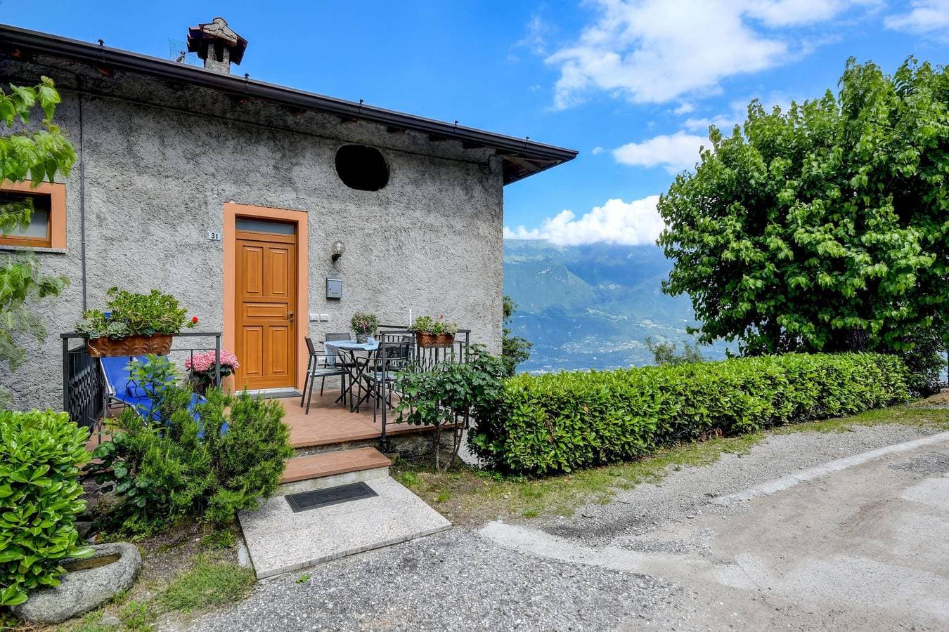 Foto 3 von 41: Ferienwohnung 'Casa Doss' mit Seeblick, privater Terrasse und WLAN