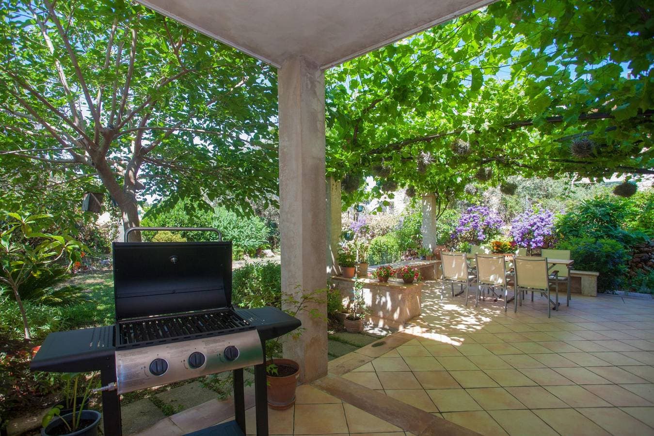 Foto 3 von 35: Eremus - Ferienhaus mit Privatgarten in Valldemossa. WiFi gratis