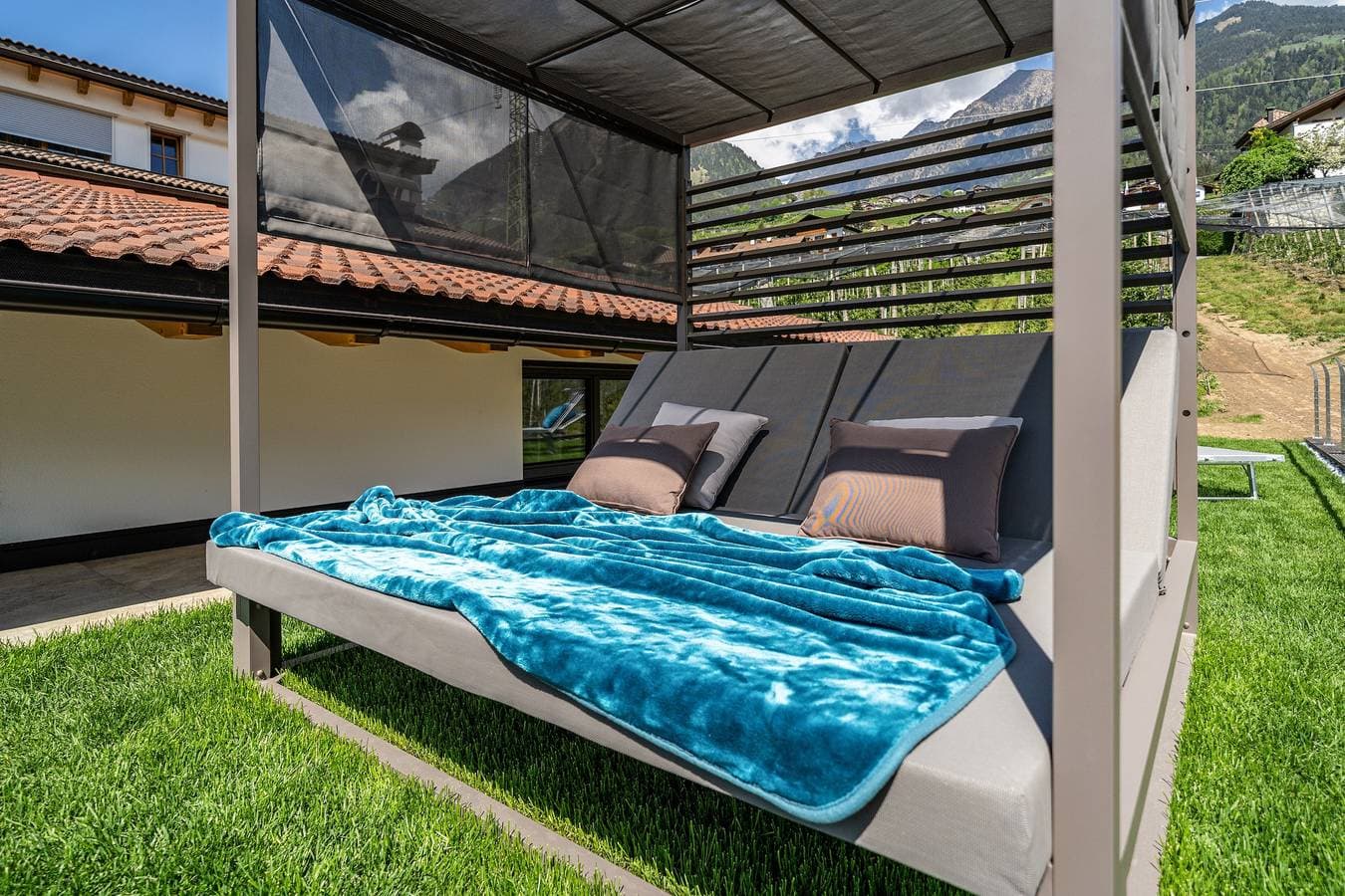 Foto 9 von 42: Chalet "Apfel Feld-Hof" mit Whirlpool, Salzwasser Pool und Terrasse