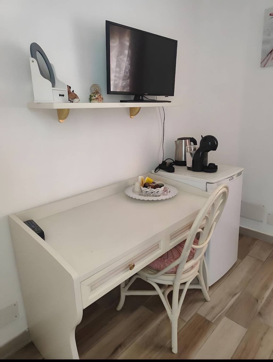 Foto 4 von 11: Doppelzimmer mit Meerblick und privatem Bad – Casa Scopelliti