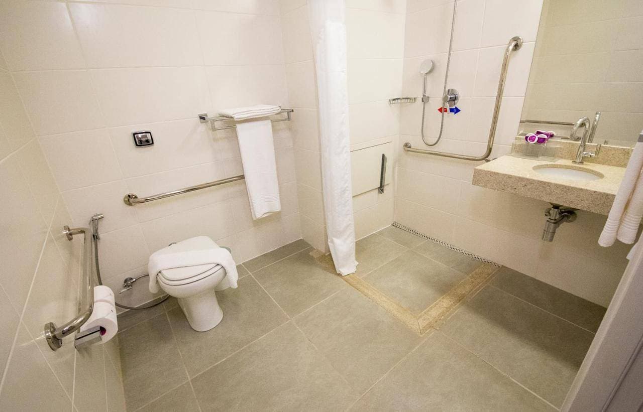 Foto 9 von 11: Double Room - Disability Access