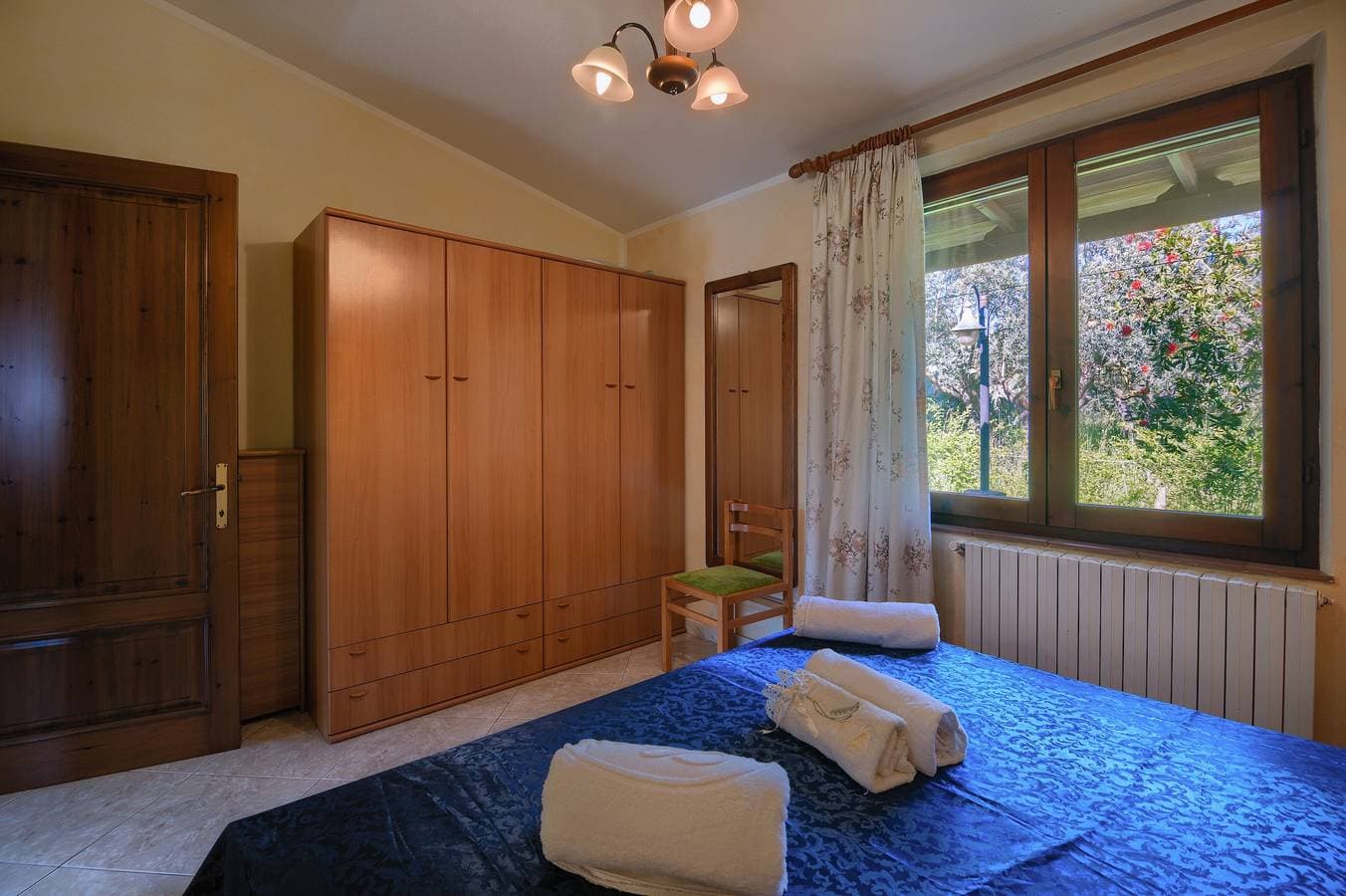 Foto 4 von 23: Ferienhaus "Lilliu" mit Bergblick, Garten & Klimaanlage