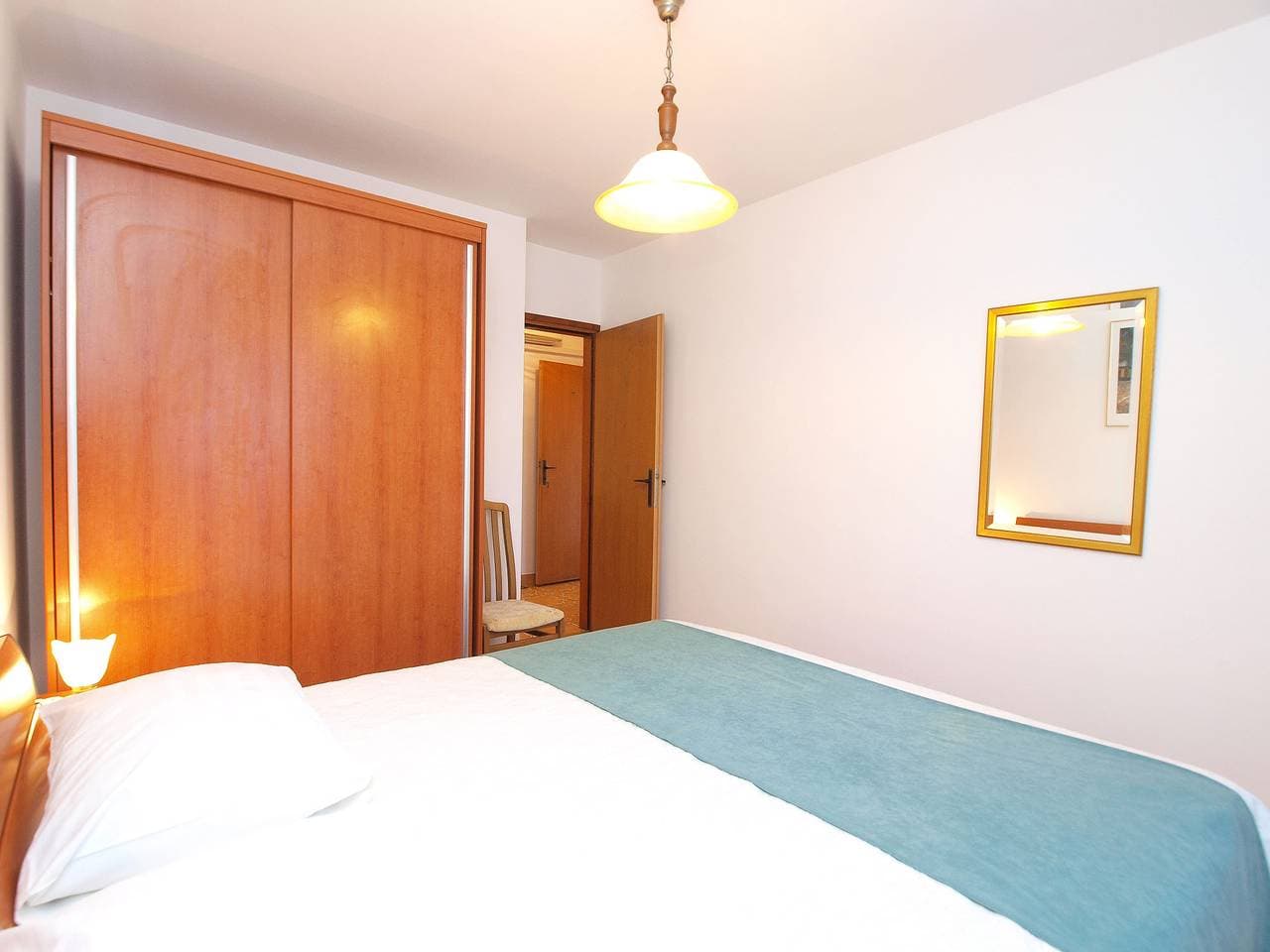 Foto 11 von 29: Ferienwohnung für 4 Personen mit Terrasse