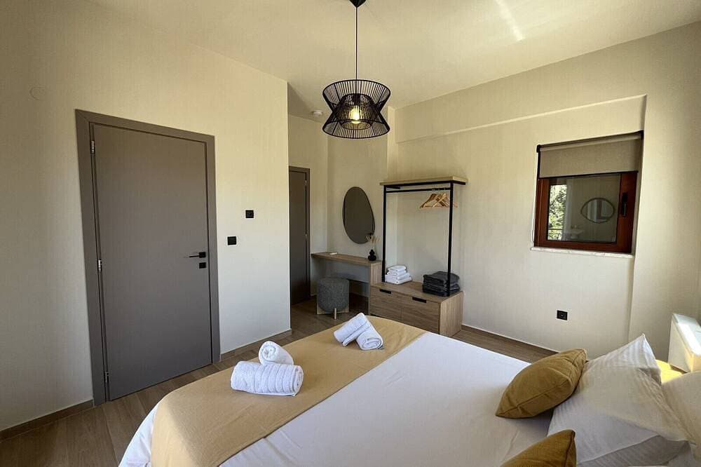 Foto 5 von 30: SeaWave Villa I with Heated Pool & Jacuzzi