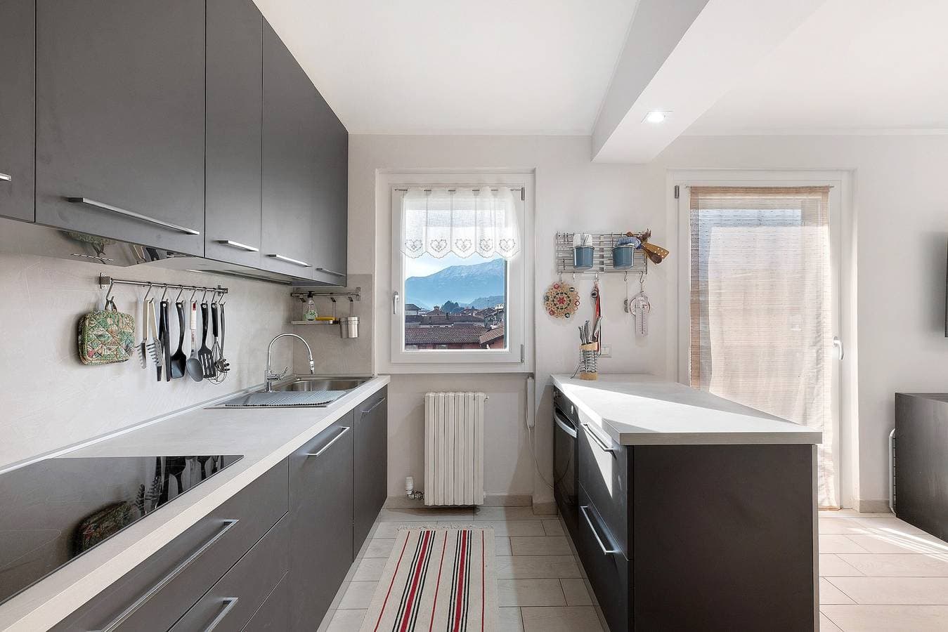 Foto 5 von 28: Apartment 'La Dimora Del Lago' mit Seeblick, WLAN und Klimaanlage