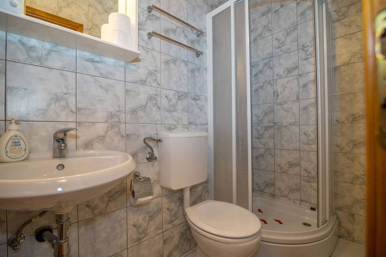 Foto 4 von 9: Apartment and Rooms Ruza