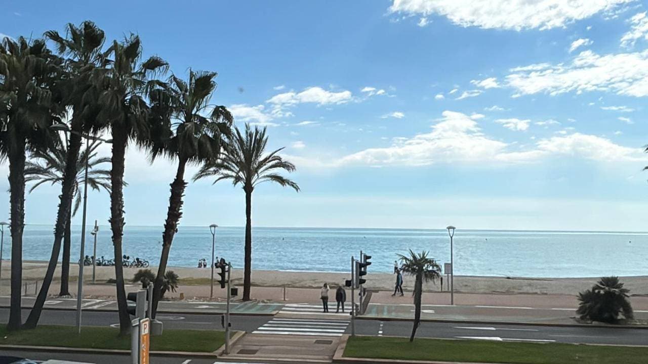 Vue mer exceptionnelle plage parking 1