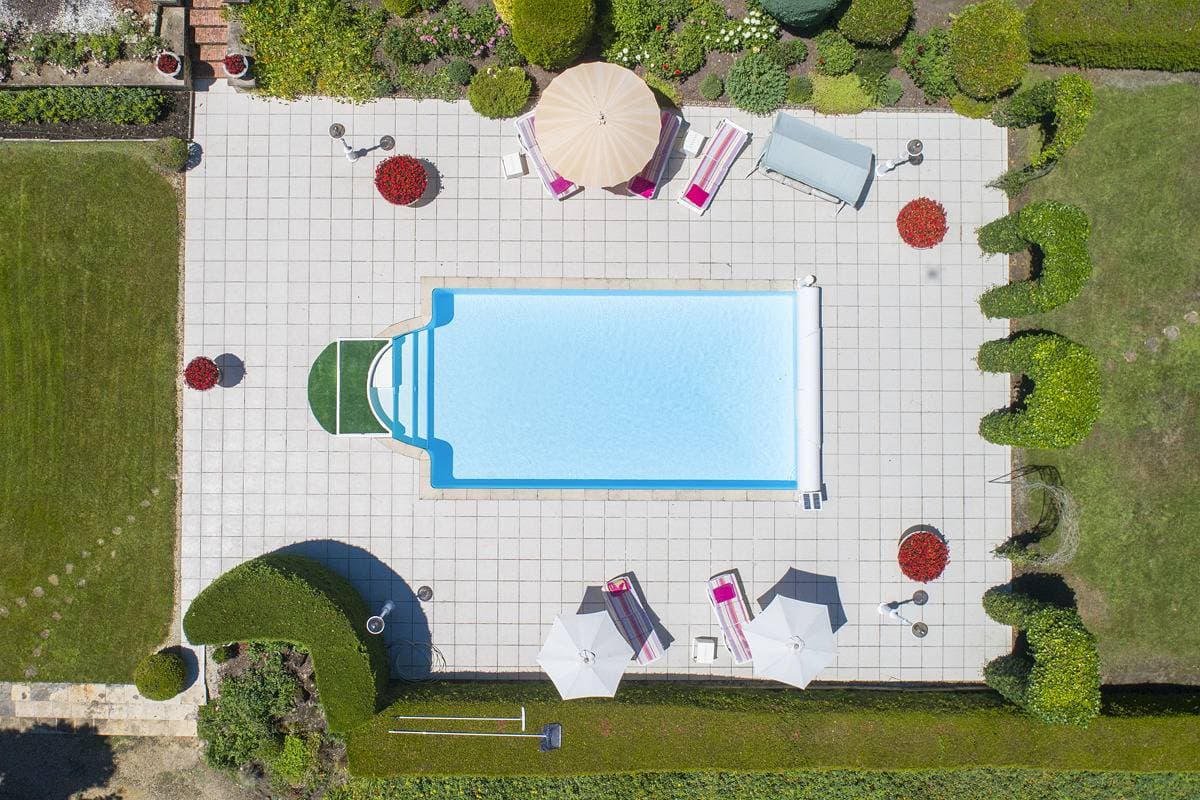 Foto 12 von 24: Schloss für 15 Personen mit Garten