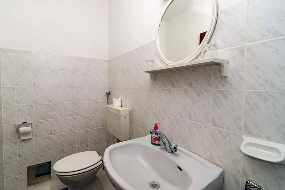 Foto 6 von 16: Guesthouse Moretic - Doppelzimmer mit Balkon und Meerblick 5