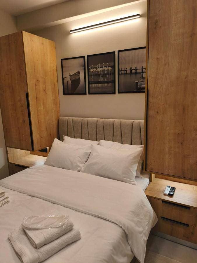Lounetta Apartments 1 1