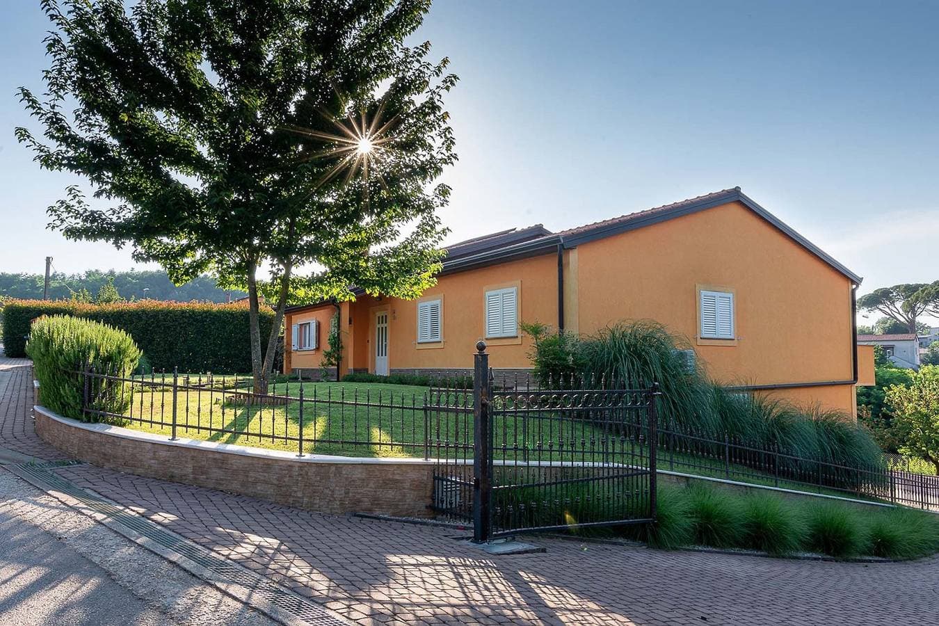 Foto 5 von 46: Schwimmbad 60m2 - Salzwasser, Garten mit Spielplatz, Spielzimmer, Wellness
