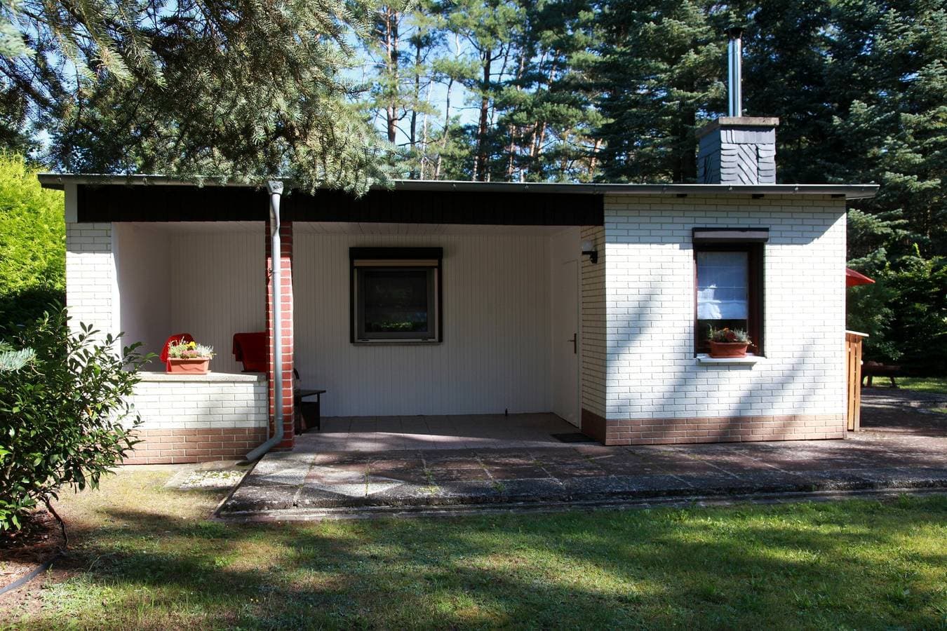 Foto 3 von 36: Ferienhaus 'Haus Waldidyll Am Briesensee' mit privater Terrasse, privatem Garten und Wi-Fi